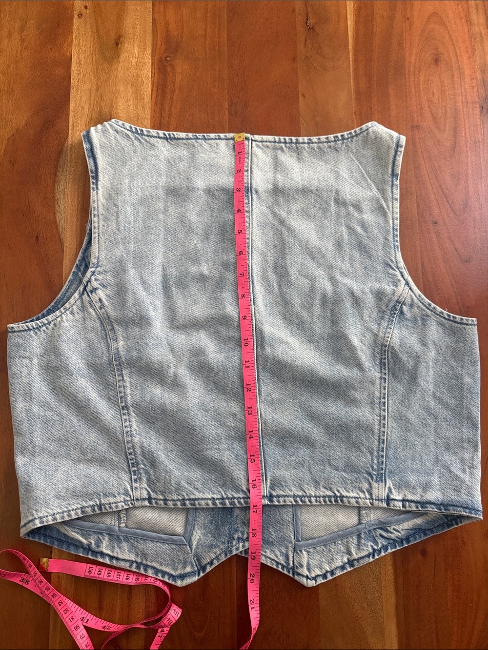 NWT Gap UltraSoft Denim Crop Vest in Light Wash - Picture 12 of 14